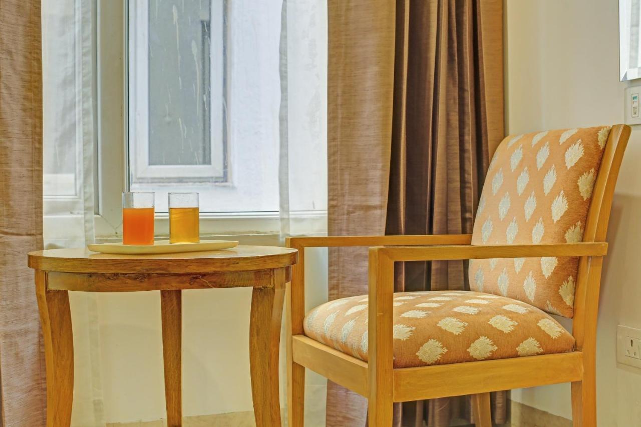 Townhouse Oak Safdarjung Hotel New Delhi Exterior foto