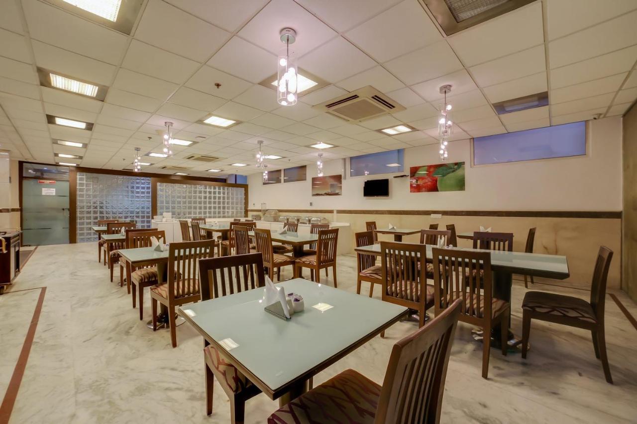 Townhouse Oak Safdarjung Hotel New Delhi Exterior foto