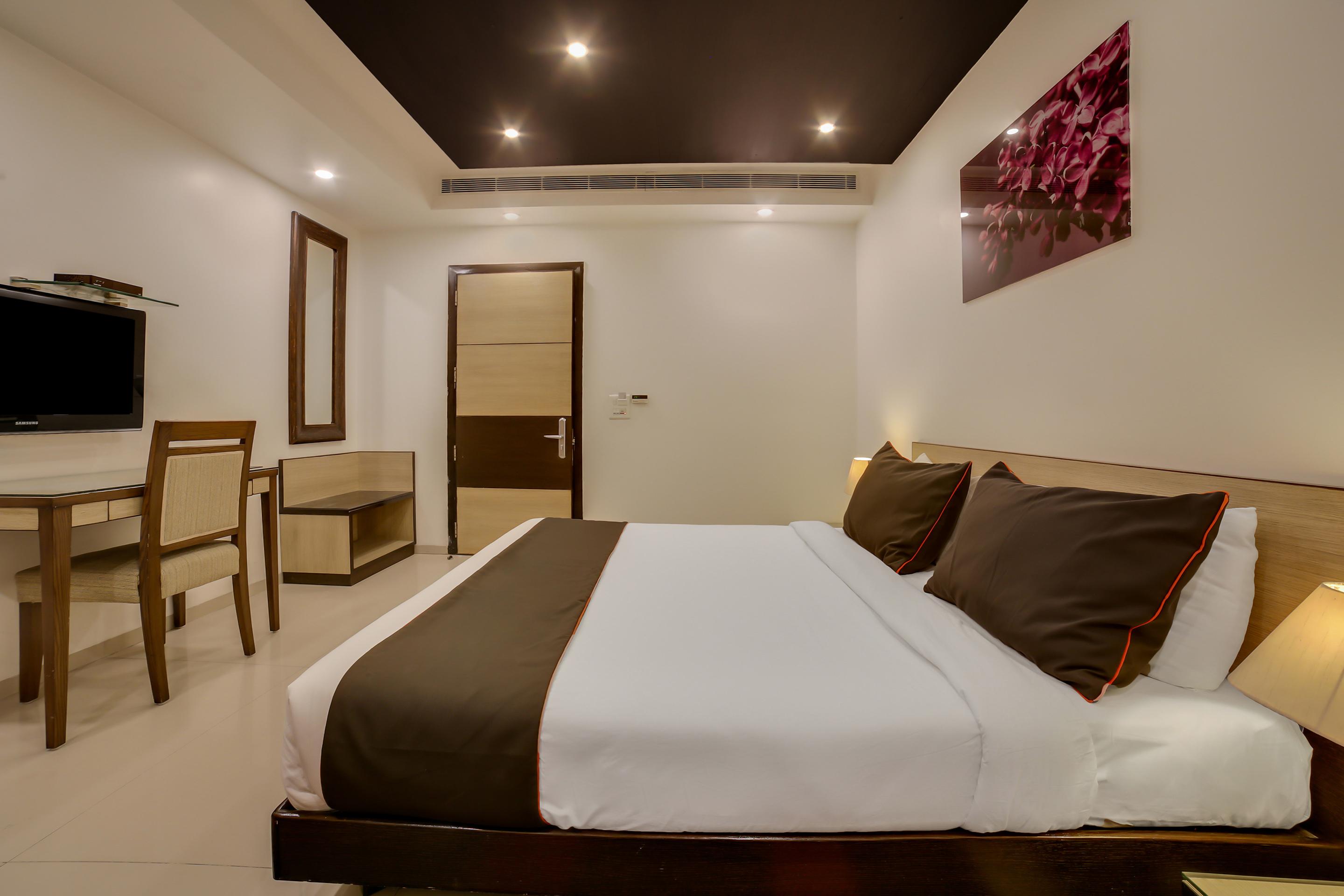 Townhouse Oak Safdarjung Hotel New Delhi Exterior foto